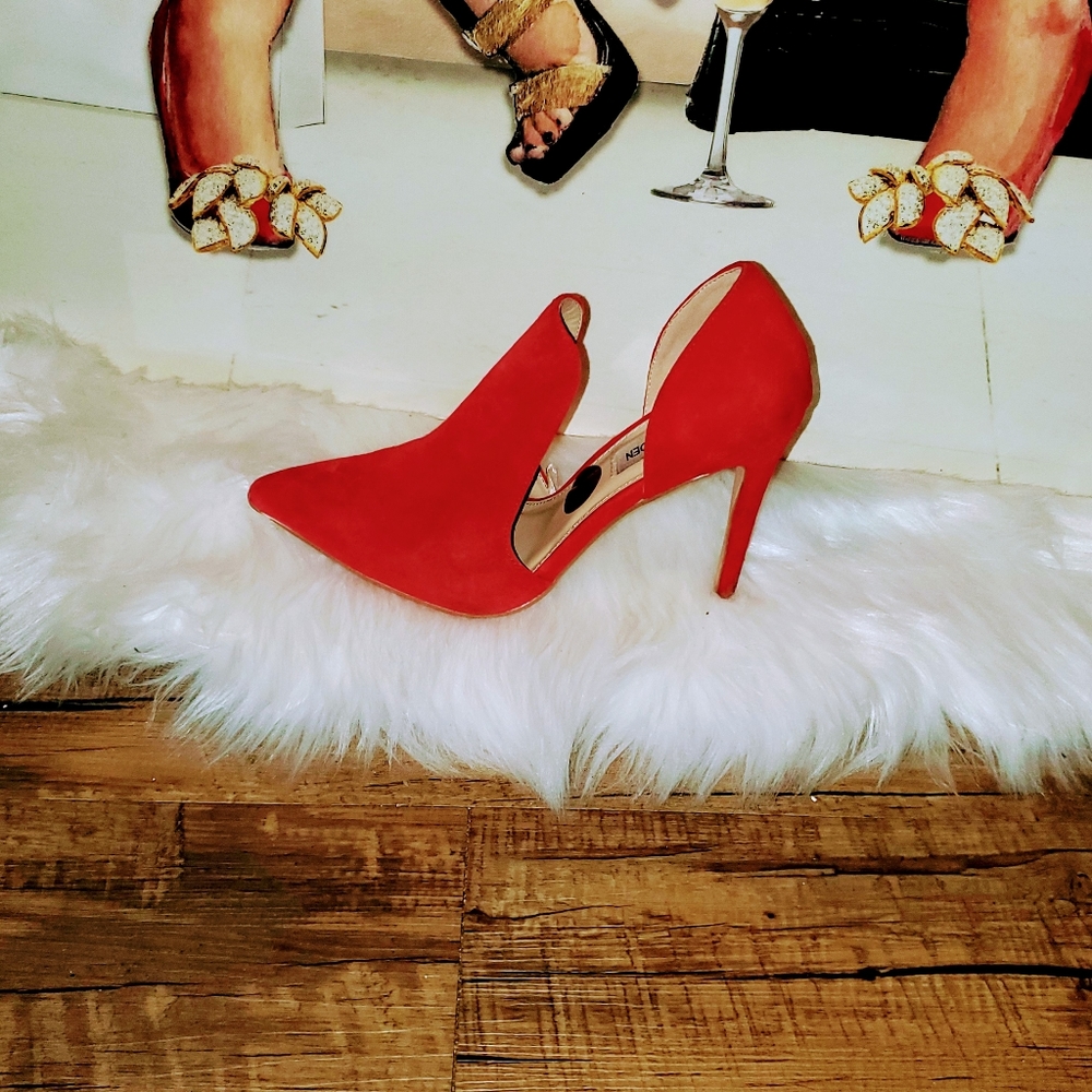 Red Suede Steve Madden Pumps